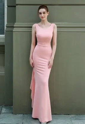 Robe sans manches à dos ouvert et bordure à volants en rose
